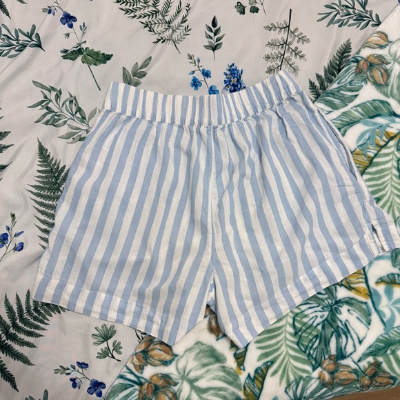 American Eagle Outfitters Light Blue and White Striped Women’s Pajama Set - Picture 6 of 7